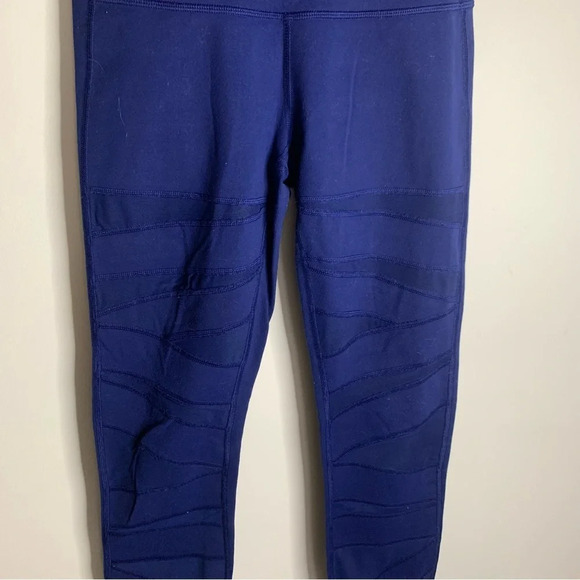 Lululemon Blue Mesh Panel Wunder Under Leggings  6 - Picture 10 of 11